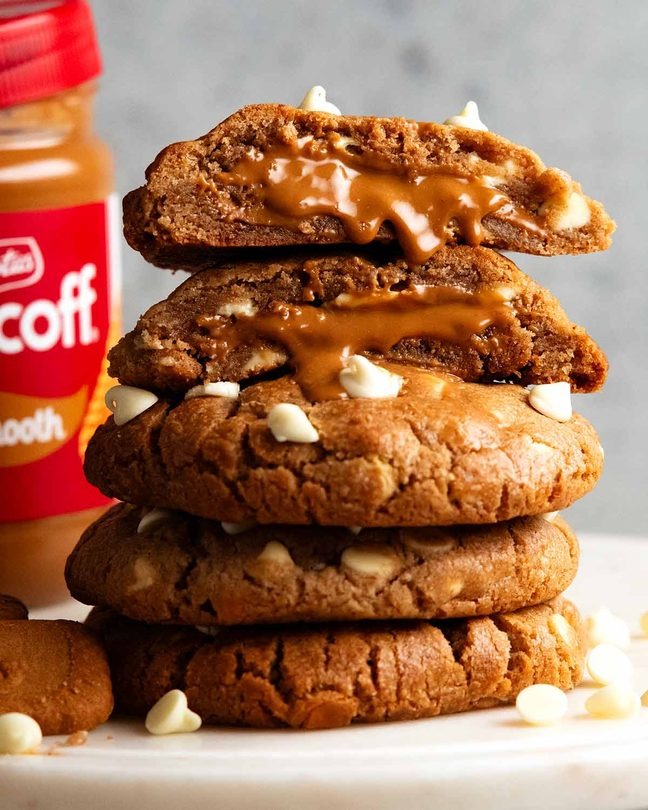Biscoff Stuffed Cookies 3